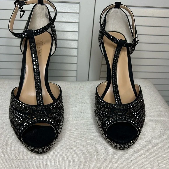 Thalia Sodi Chace Embellished Platform Pumps - Women's - Picture 2 of 6